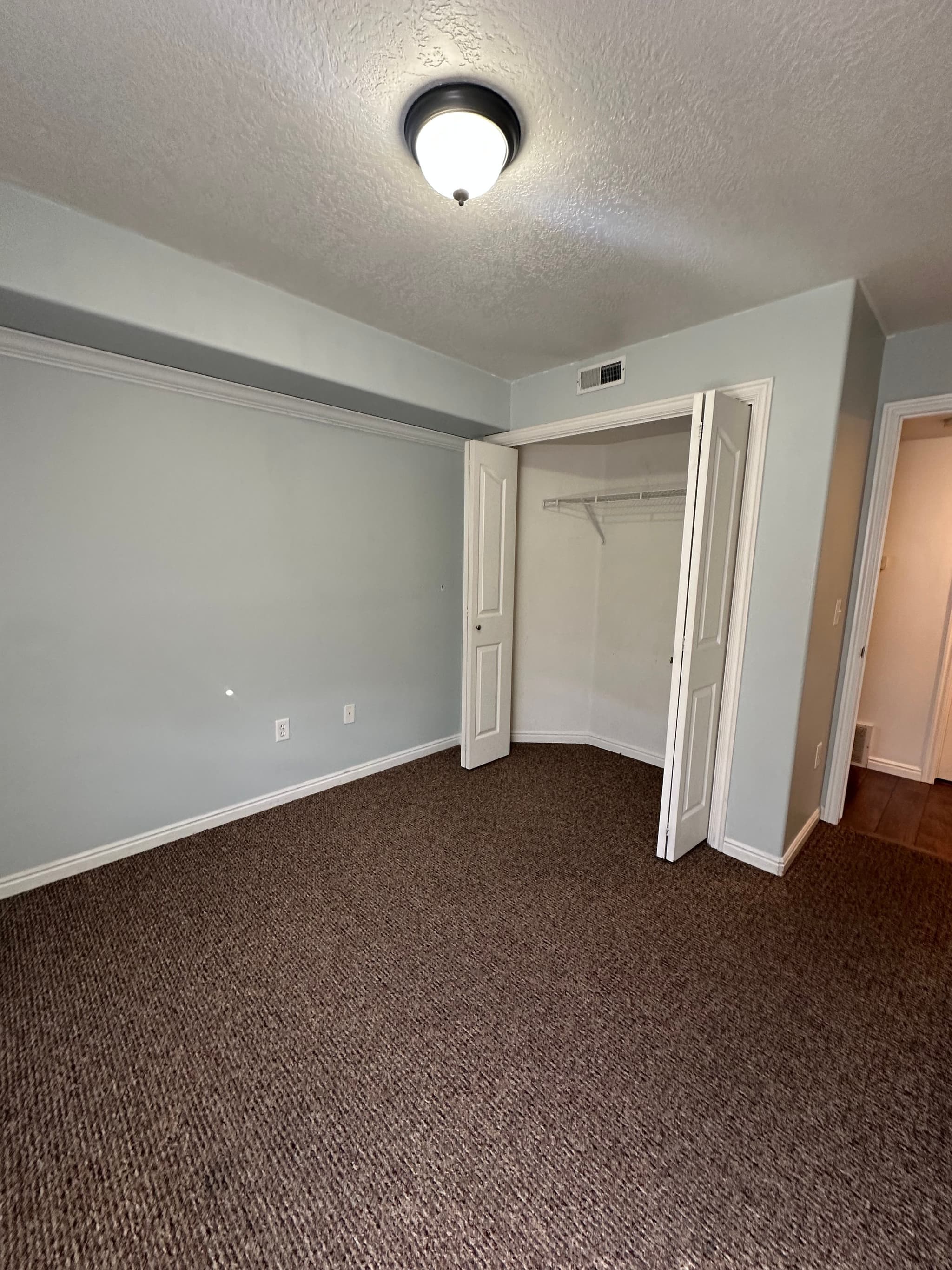 Orem Single Room: 1403 S 1020 W