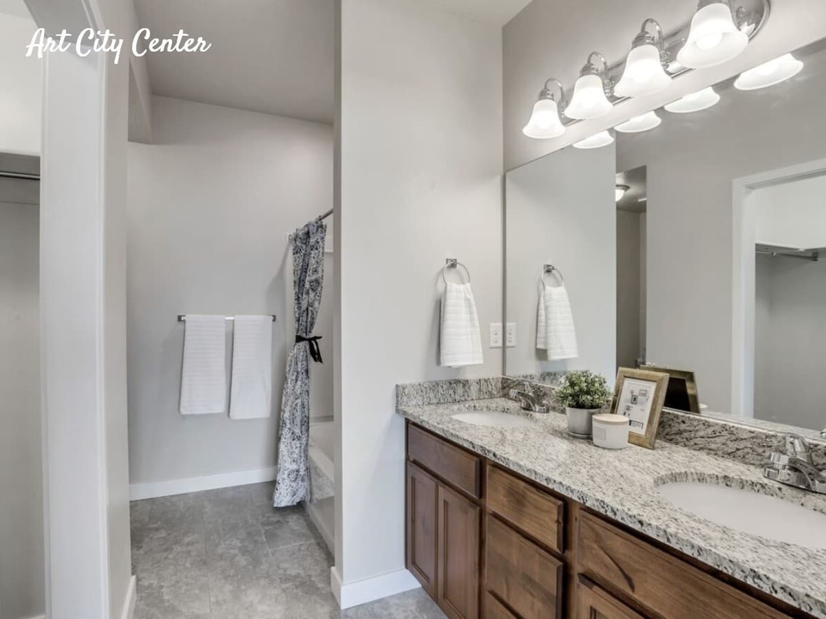 Springville Apartment: 79 W 900 N