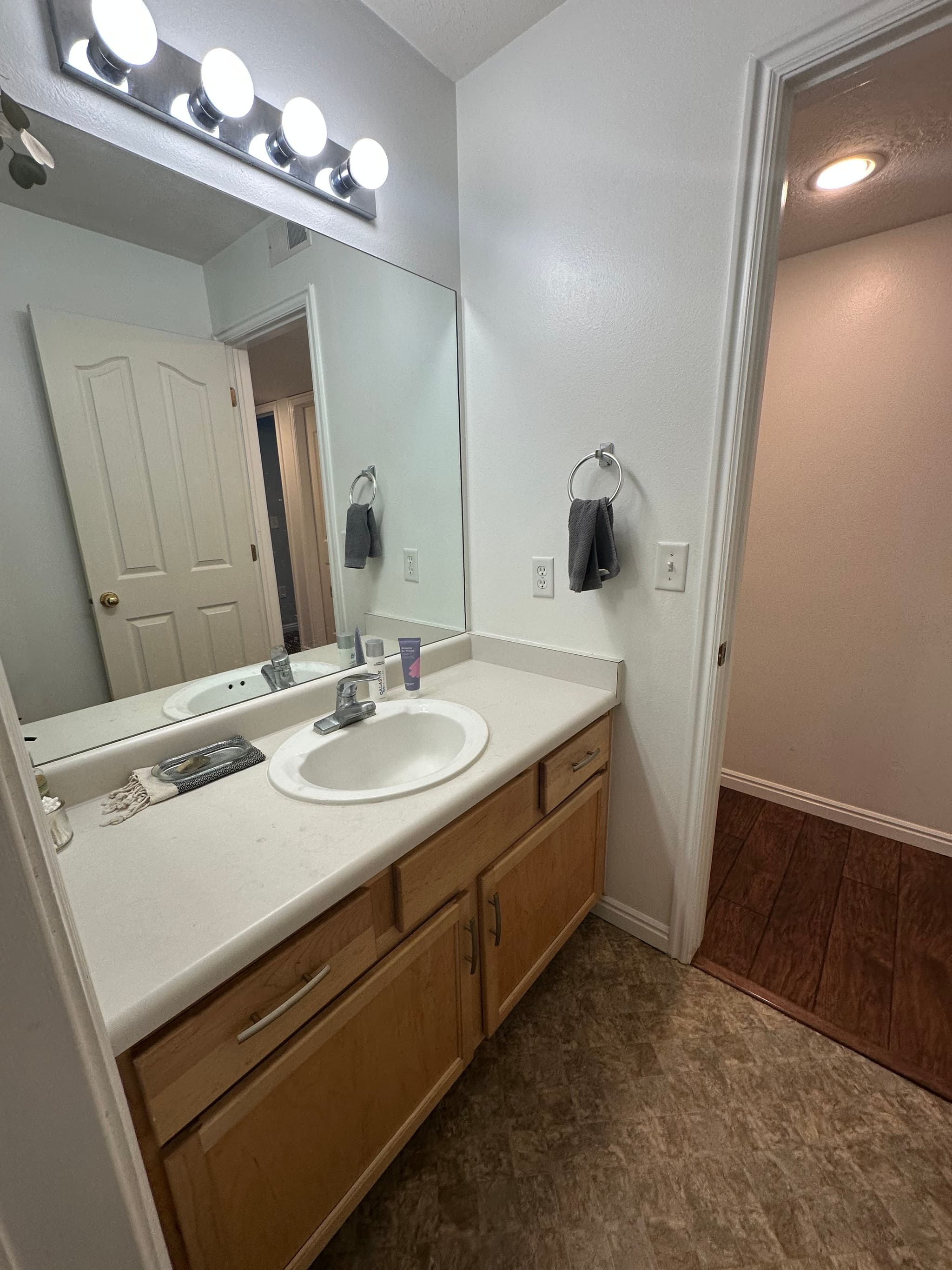 Orem Single Room: 1403 S 1020 W