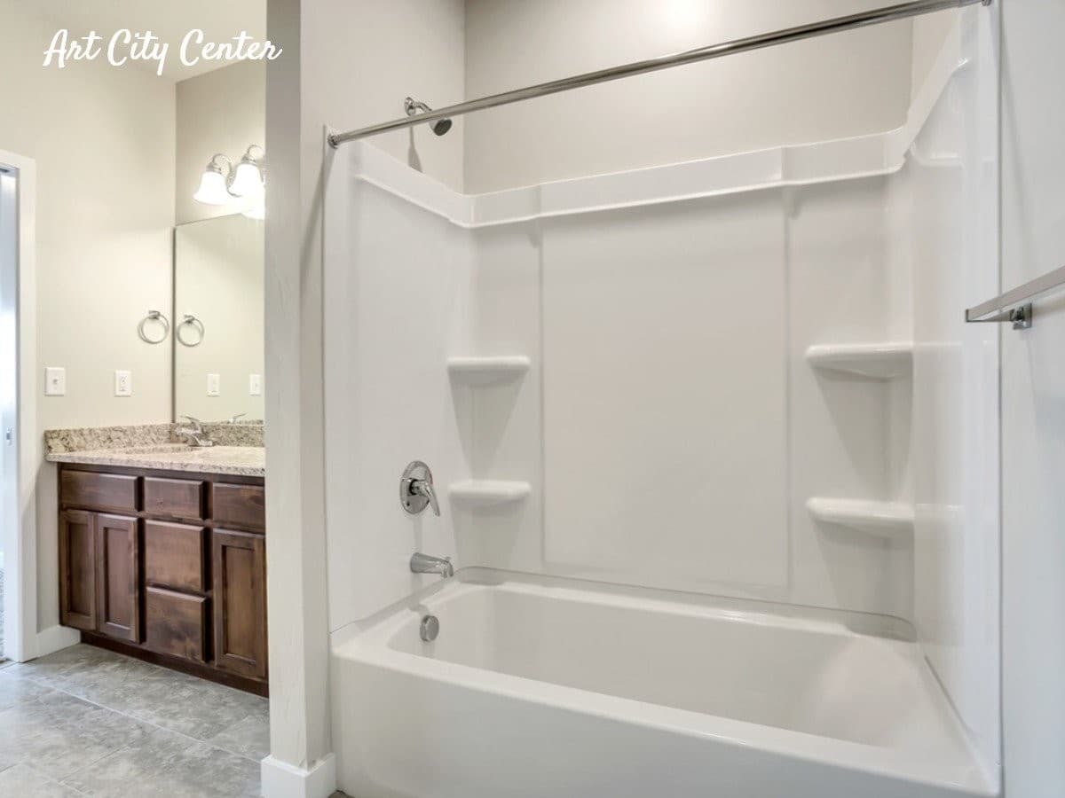 Springville Apartment: 79 W 900 N