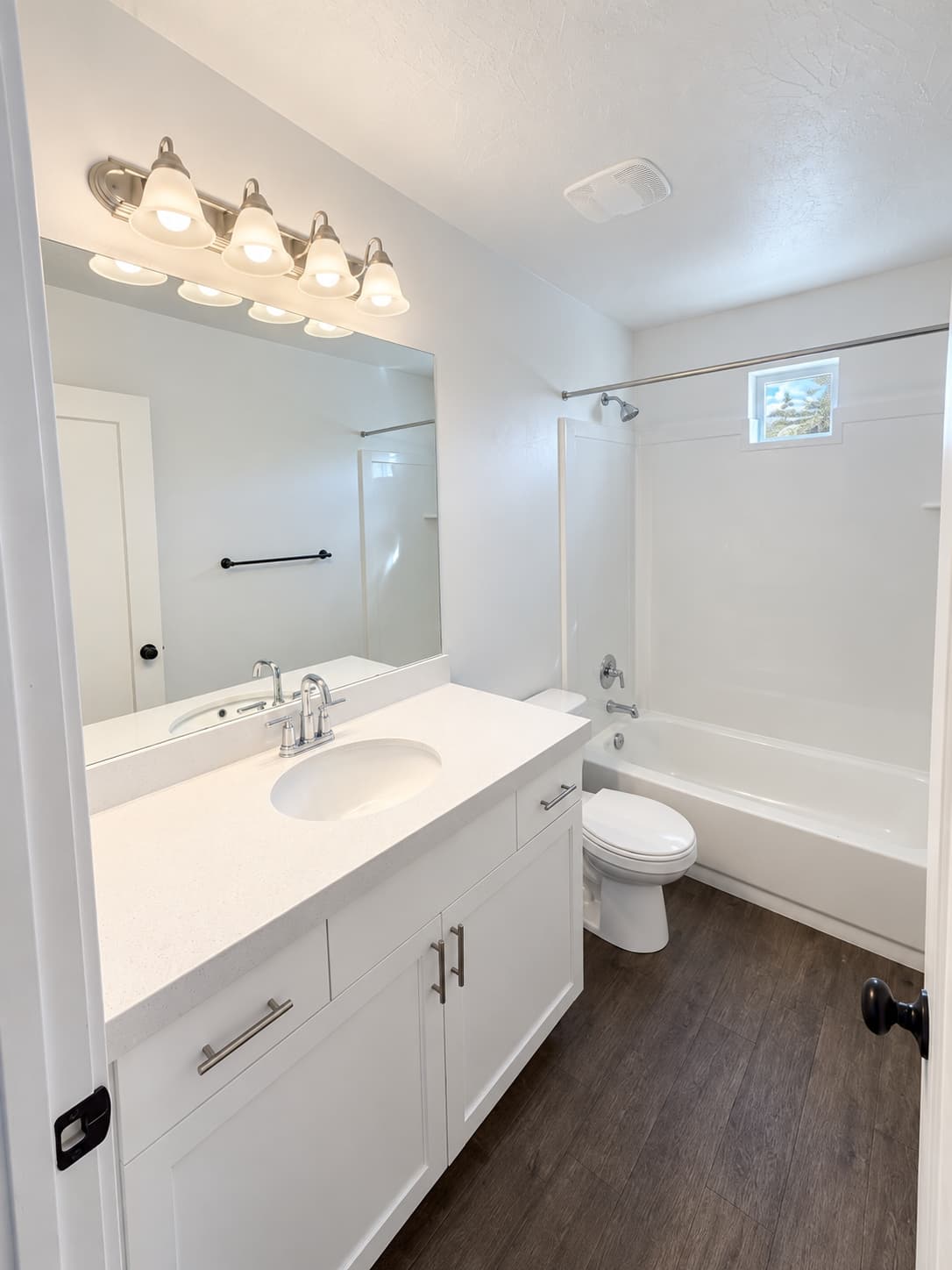 Eagle Mountain House: 4821 E Breezy Patch Rd
