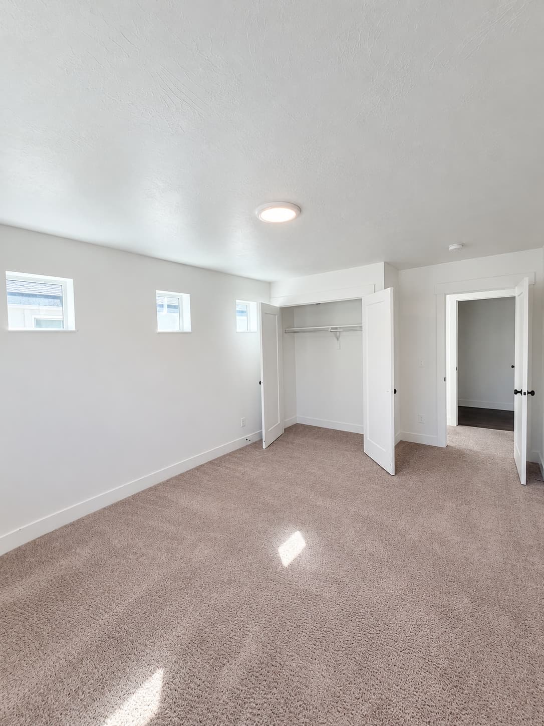 Eagle Mountain House: 4821 E Breezy Patch Rd