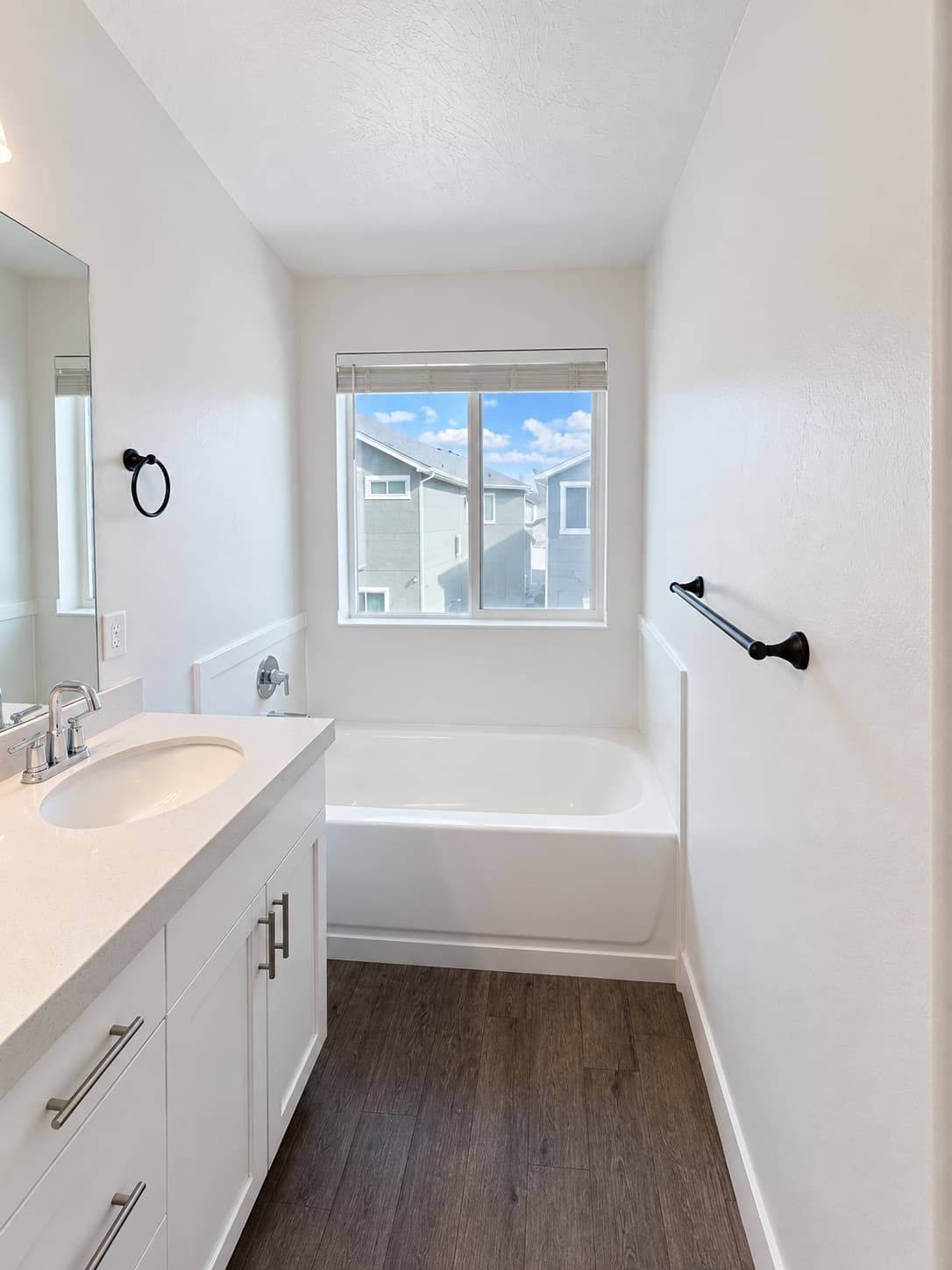 Eagle Mountain House: 4821 E Breezy Patch Rd