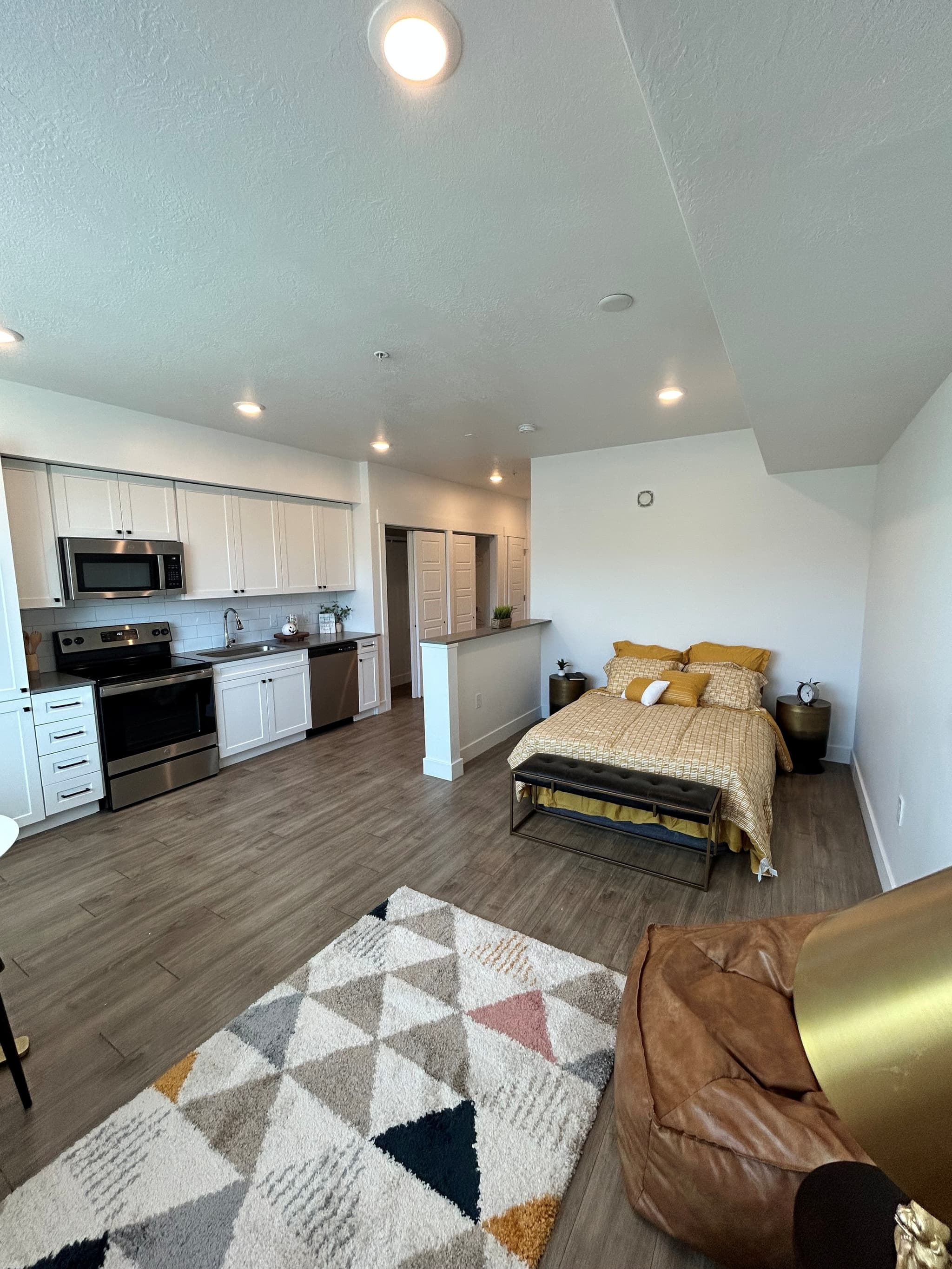 Salt Lake City Apartment: 1925 W North Temple