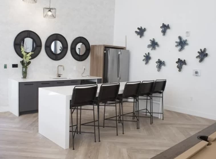 Salt Lake City Apartment: 1925 W North Temple