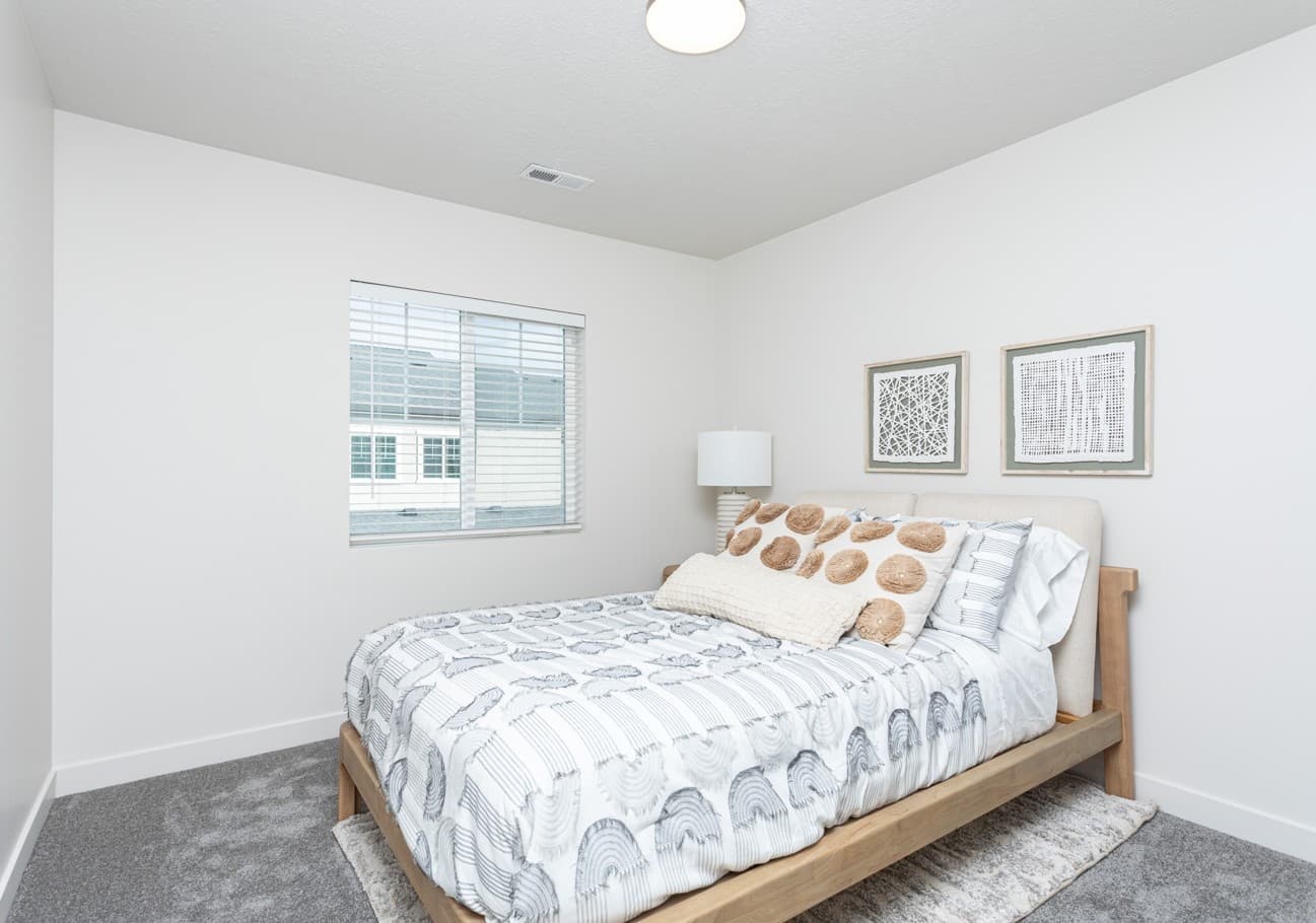 Magna Townhome: 2640 S Table Butte Way