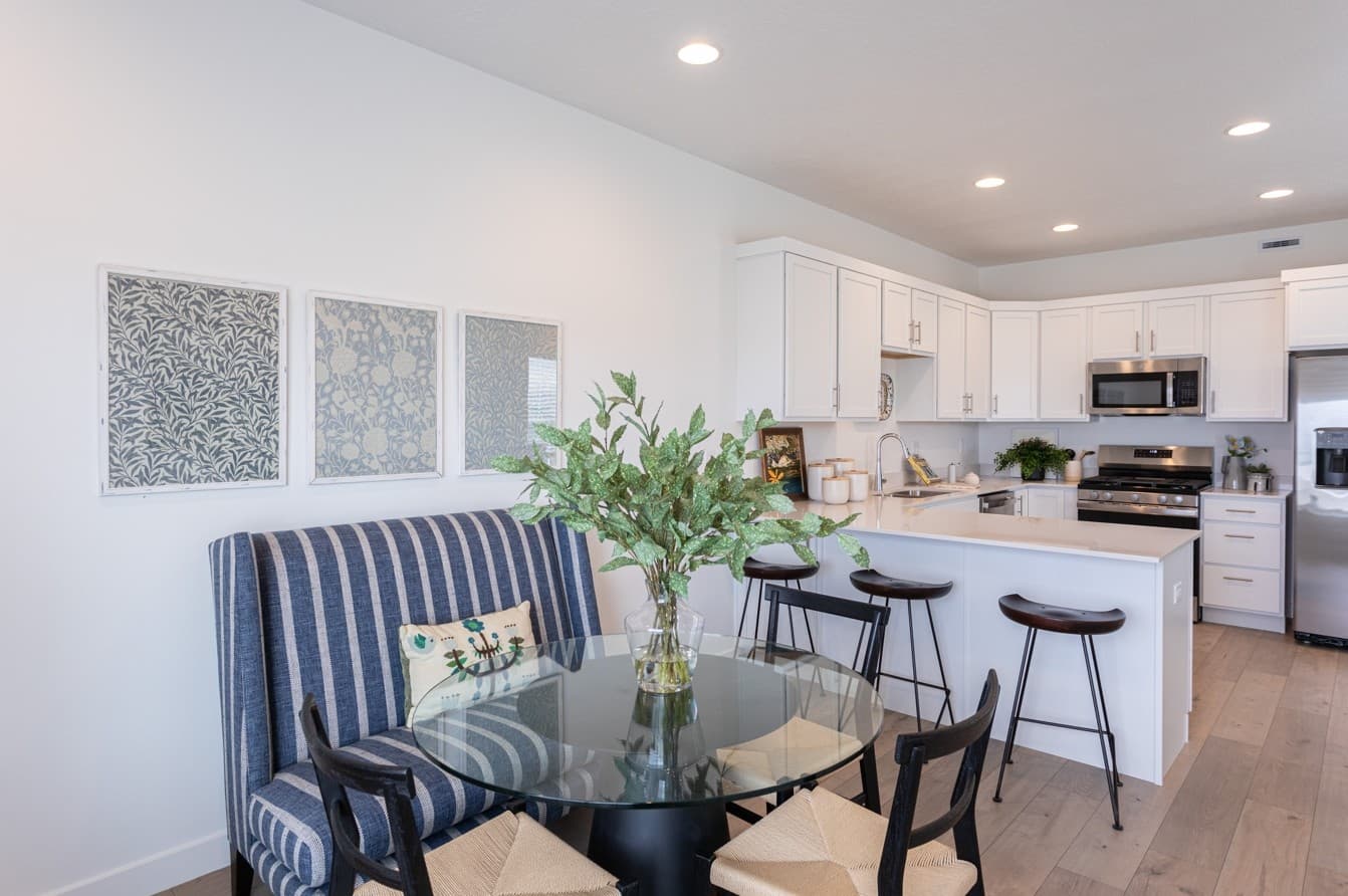 Magna Townhome: 2640 S Table Butte Way