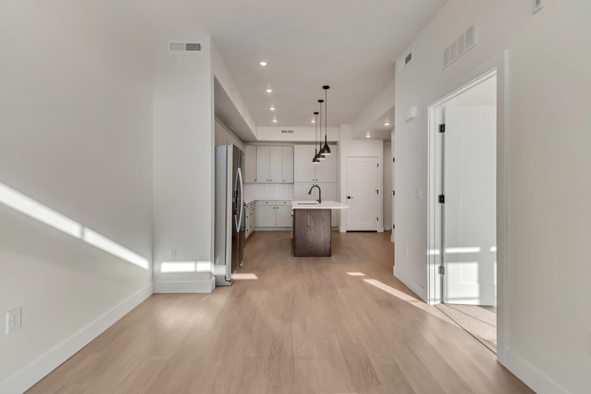 Midvale Apartment: 7487 S Main St