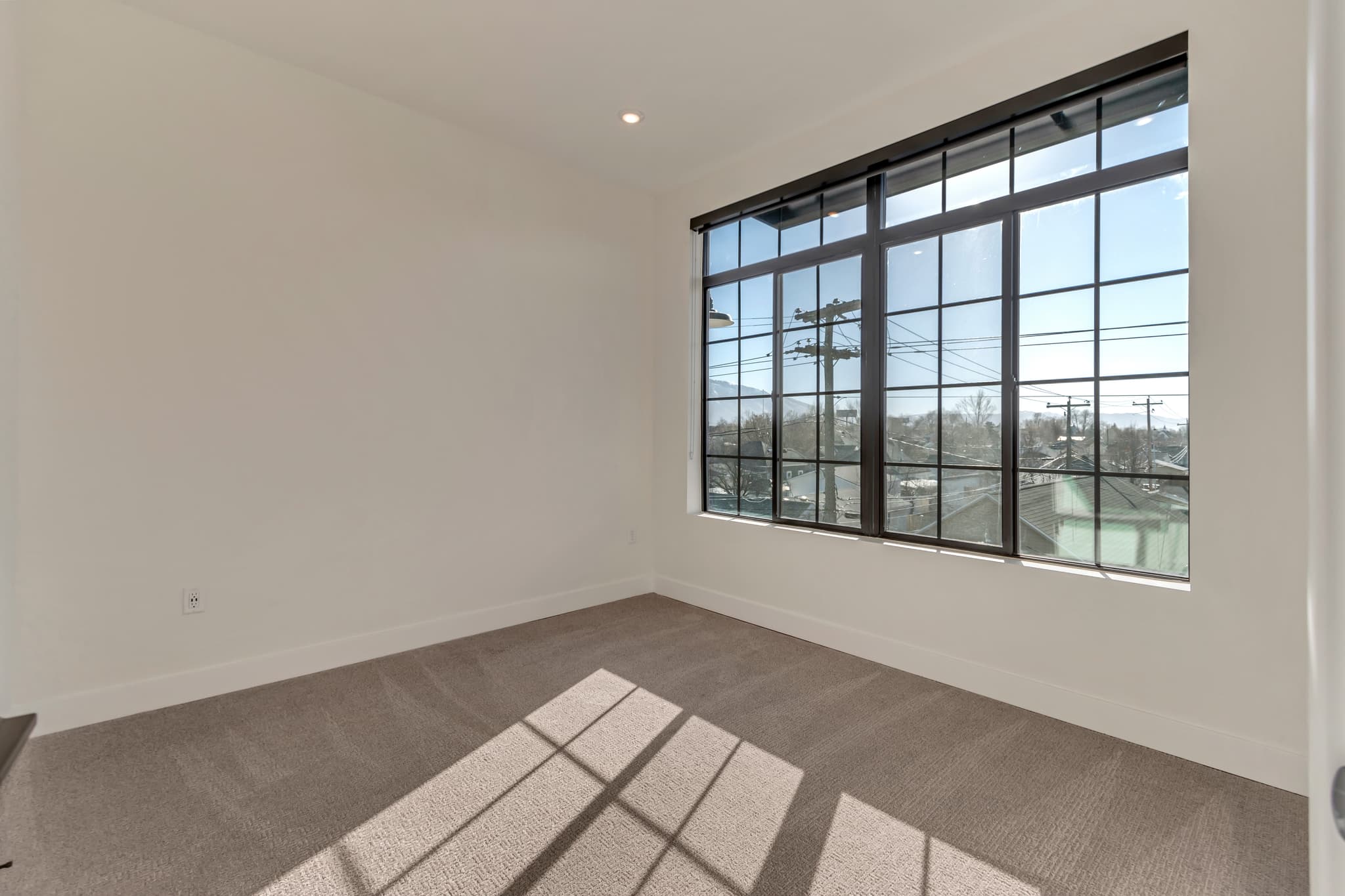 Midvale Apartment: 7487 S Main St