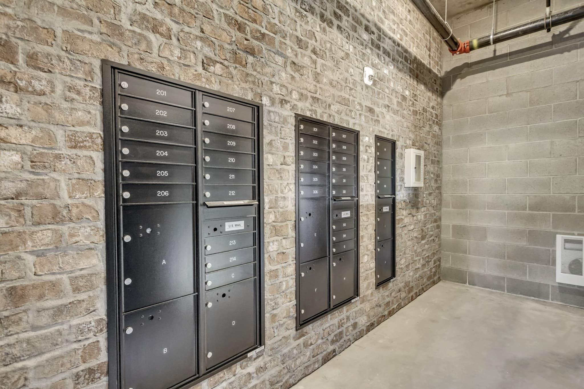 Midvale Apartment: 7487 S Main St