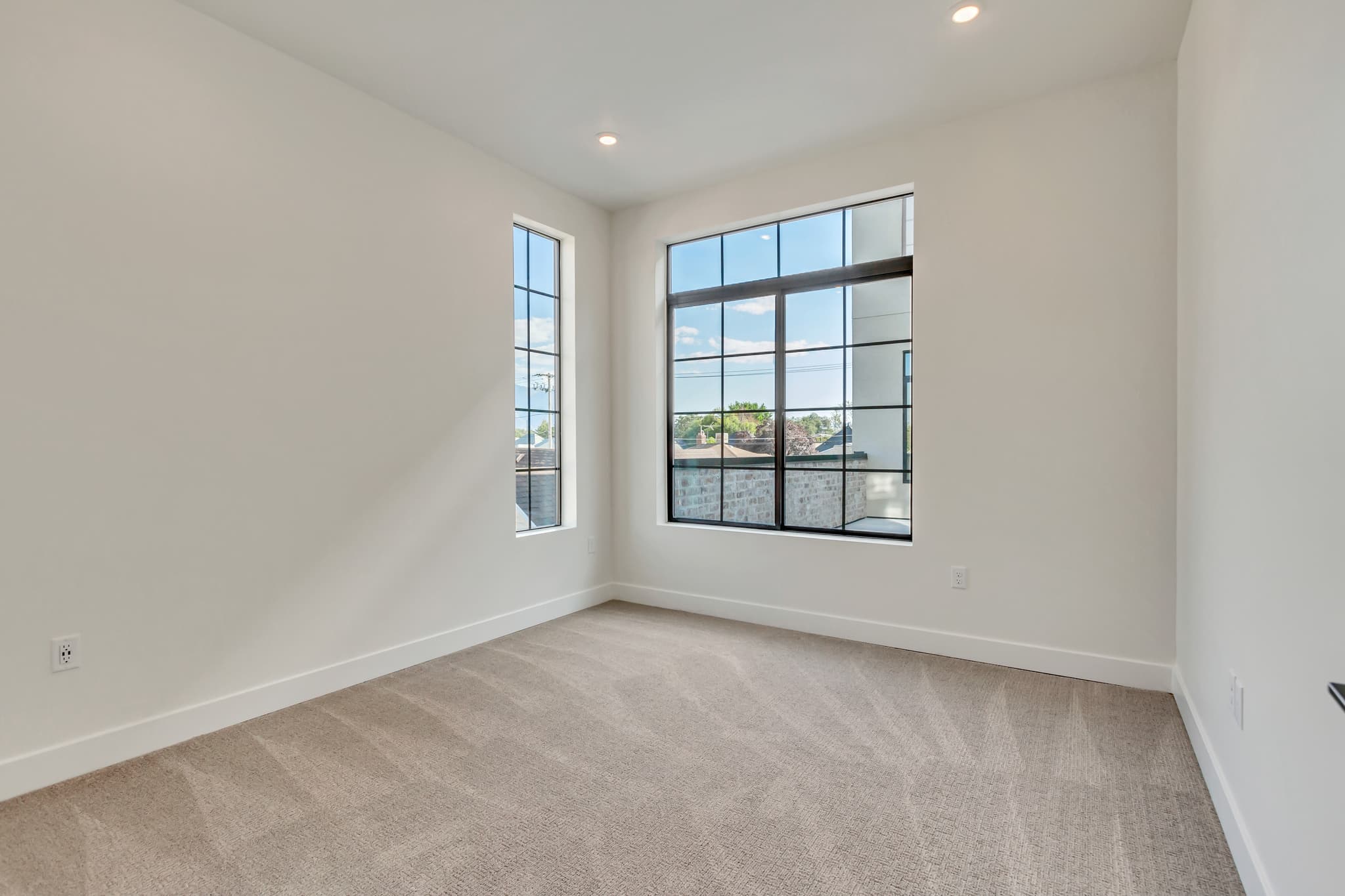 Midvale Apartment: 7487 S Main St
