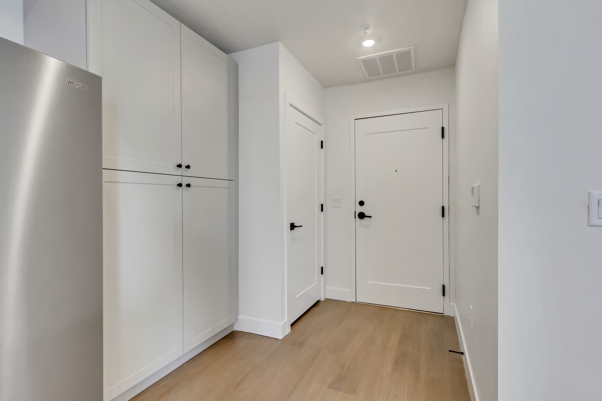 Midvale Apartment: 7487 S Main St