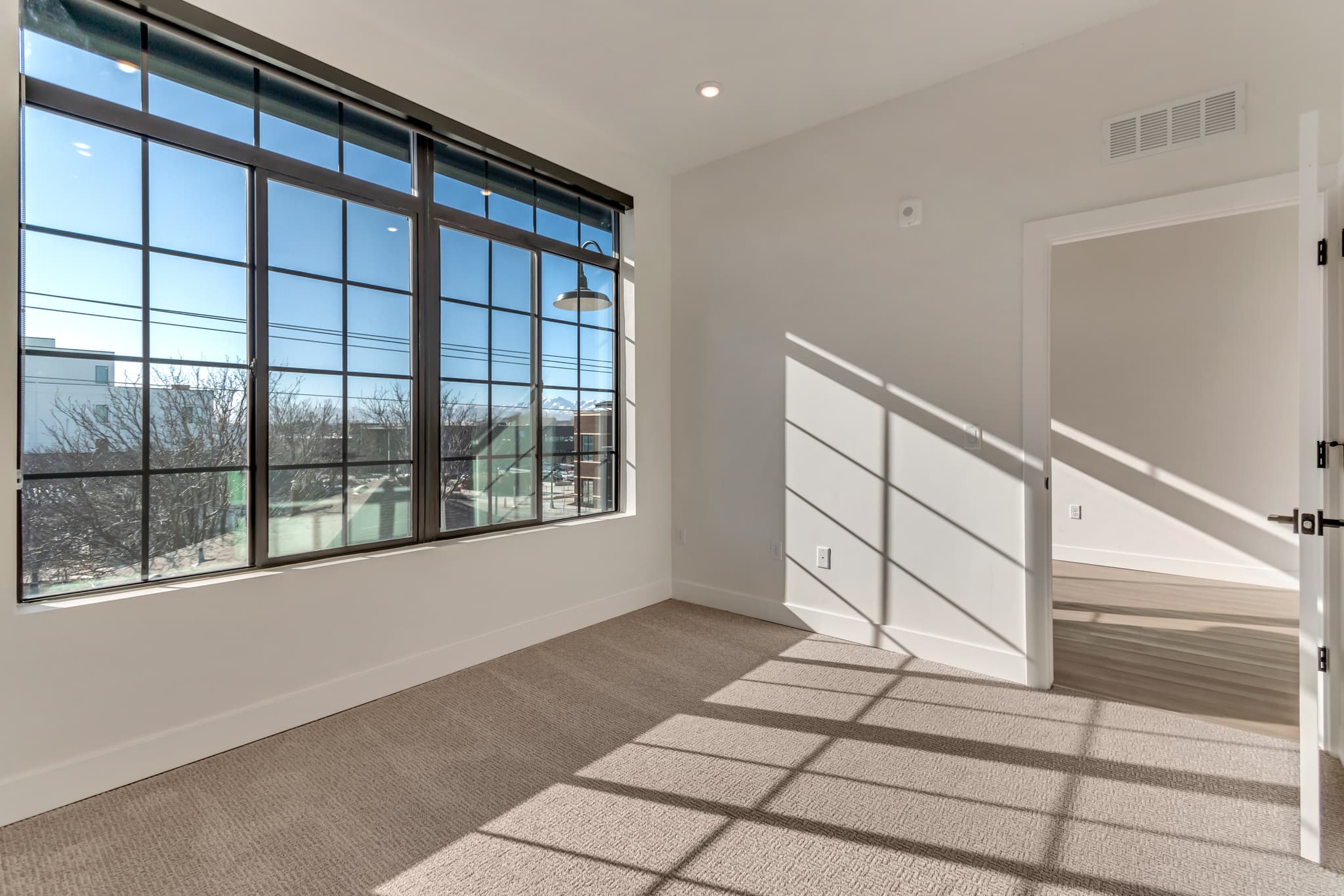 Midvale Apartment: 7487 S Main St