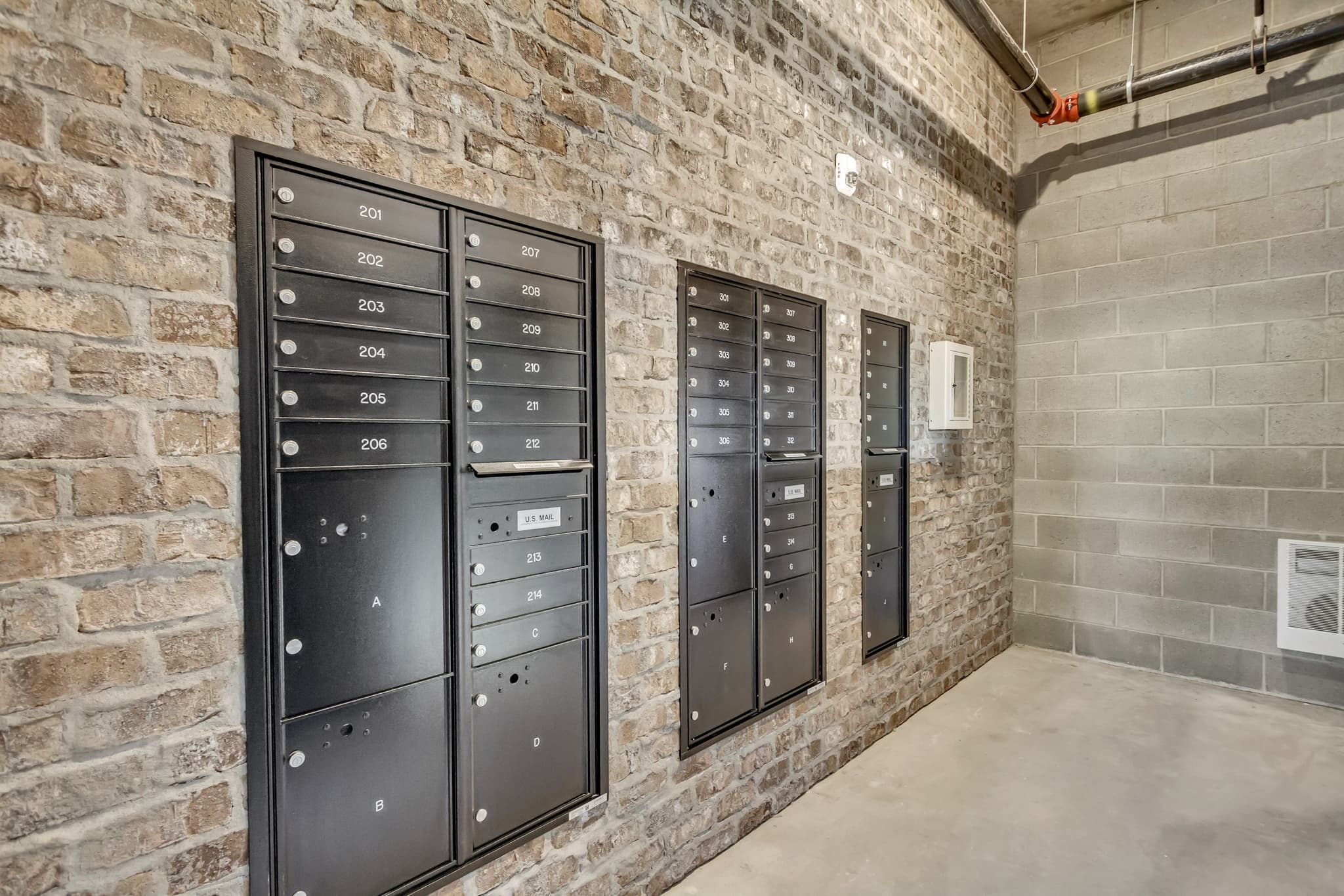 Midvale Apartment: 7487 S Main St