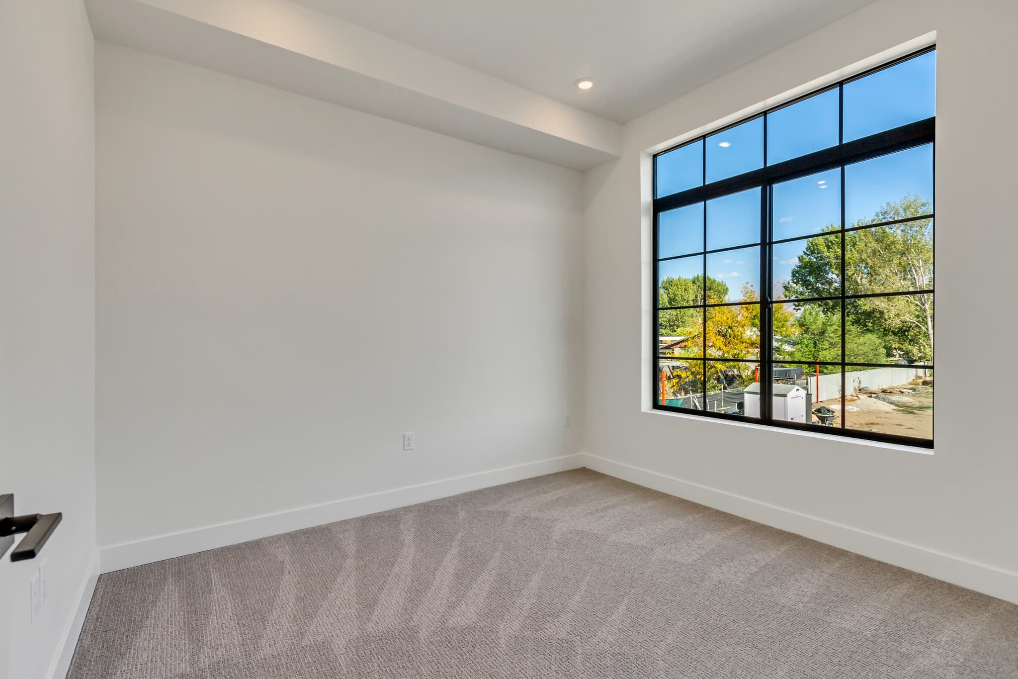 Midvale Apartment: 7487 S Main St
