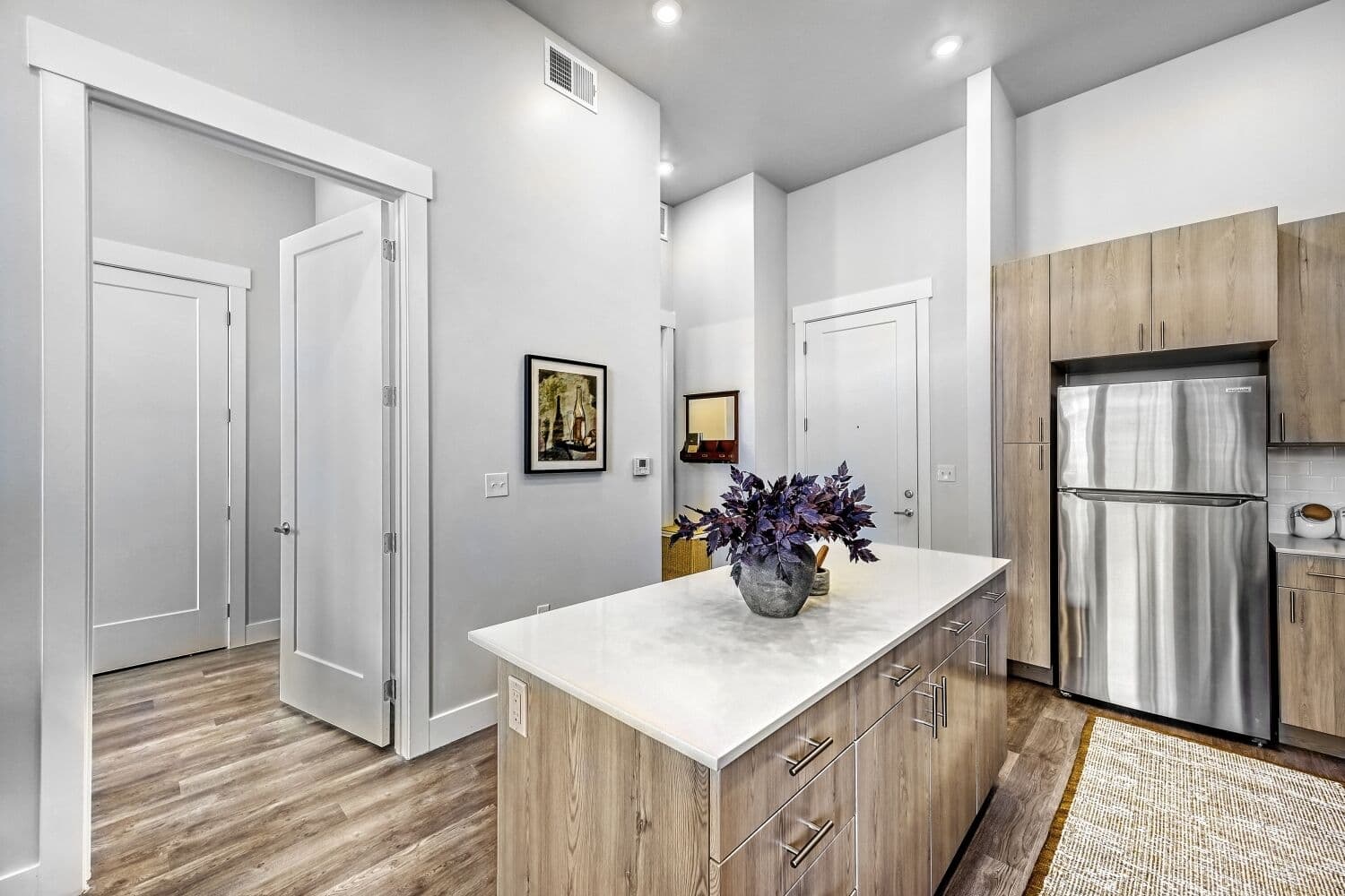 Midvale Apartment: 7592 S Main St