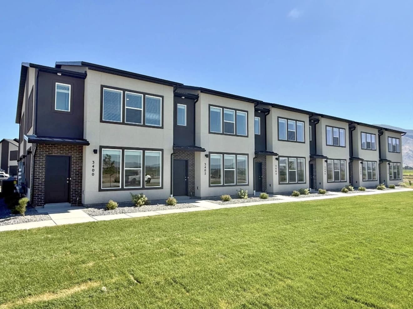 Nibley Townhome: 994 W 3410 S