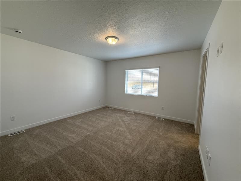 Saratoga Springs House: 1545 W Bravo Dr