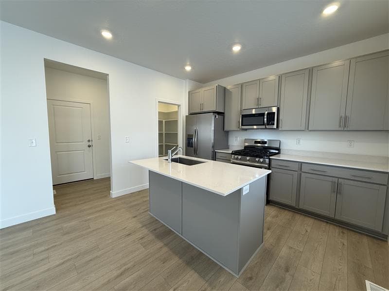 Saratoga Springs House: 1545 W Bravo Dr
