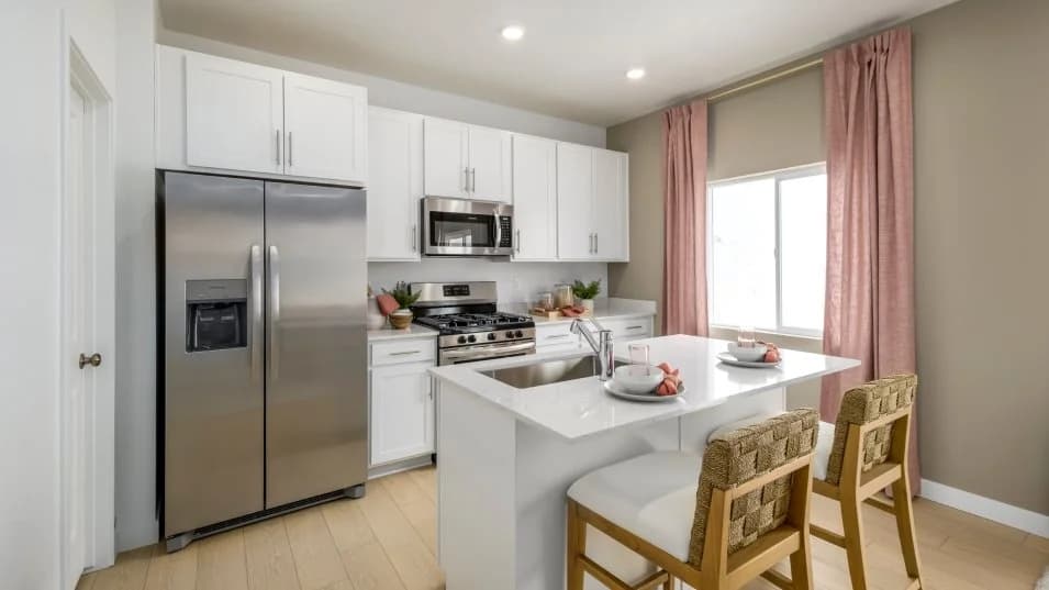 Saratoga Springs House: 1545 W Bravo Dr