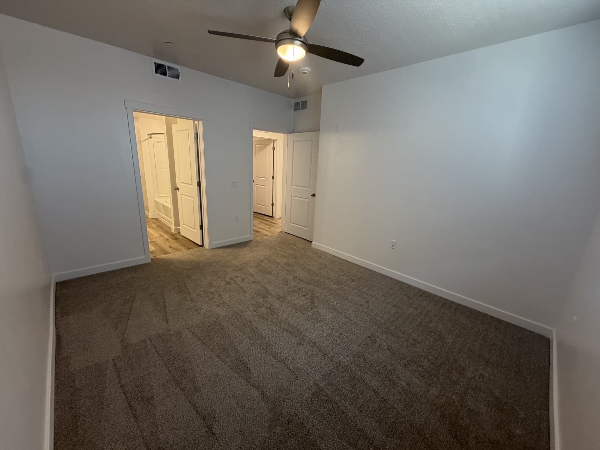Lehi Apartment: 4632 W Hudson Way