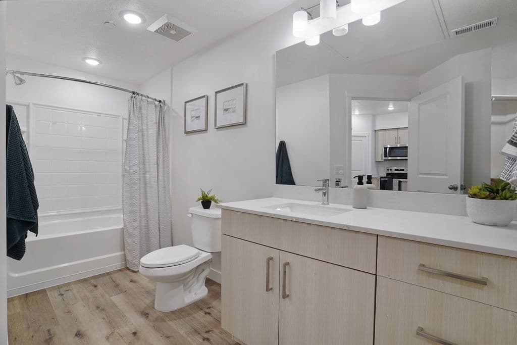 Lehi Apartment: 4632 W Hudson Way