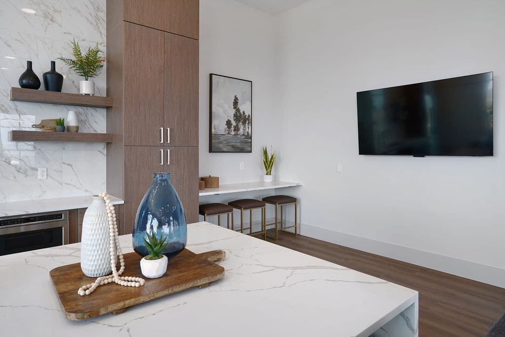 Lehi Apartment: 4632 W Hudson Way