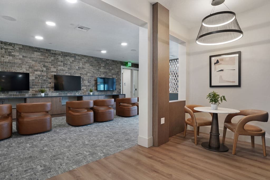 Lehi Apartment: 4632 W Hudson Way