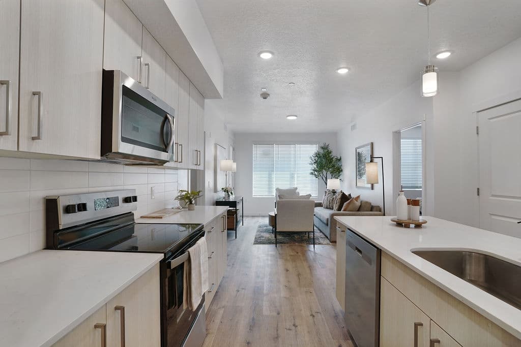 Lehi Apartment: 4632 W Hudson Way