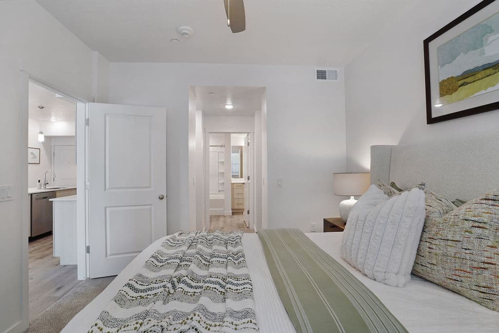 Lehi Apartment: 4632 W Hudson Way