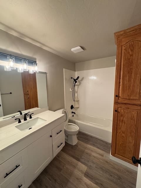 West Valley City Townhome: 1995 W Stone Creek Dr