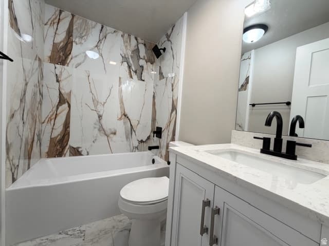 Syracuse House: 1310 Marilyn Dr