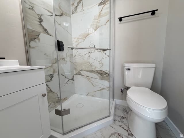 Syracuse House: 1310 Marilyn Dr