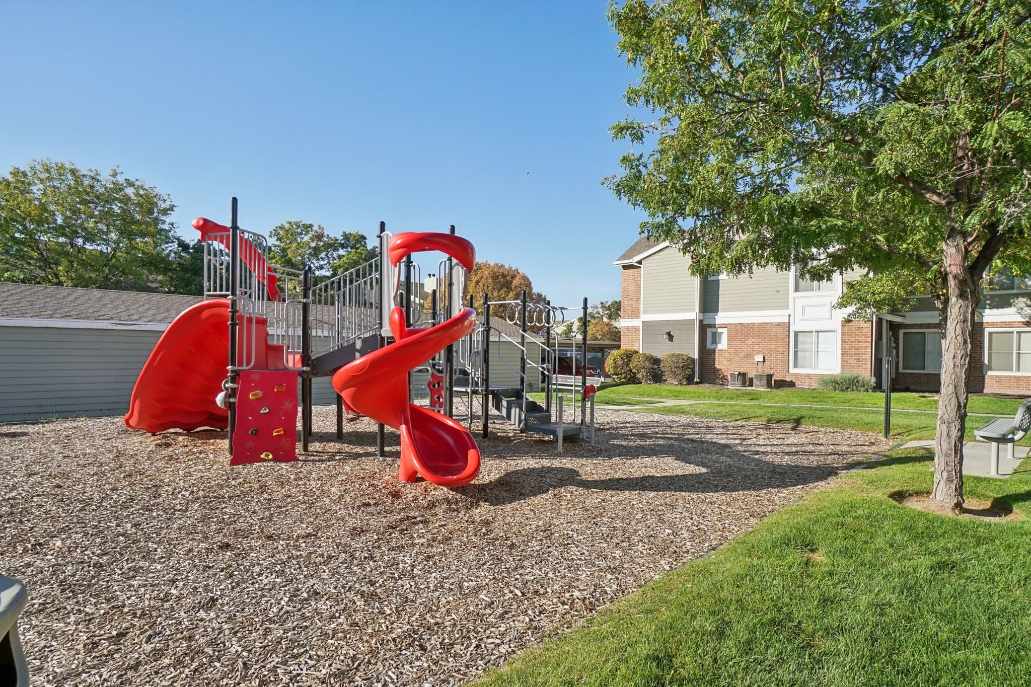 Draper Apartment: 13343 S Minuteman Dr