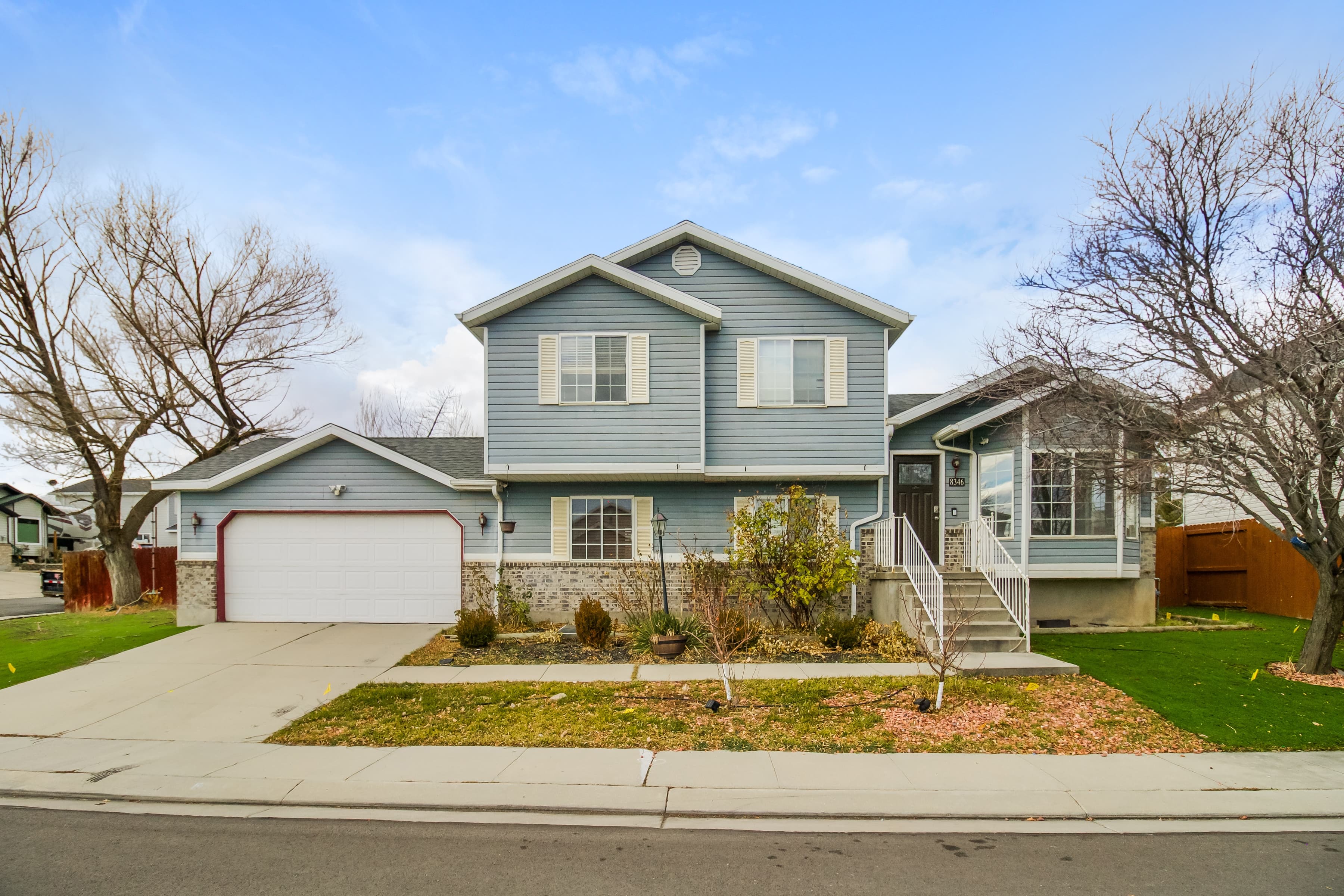 West Jordan House: 8346 S Helenic Ln