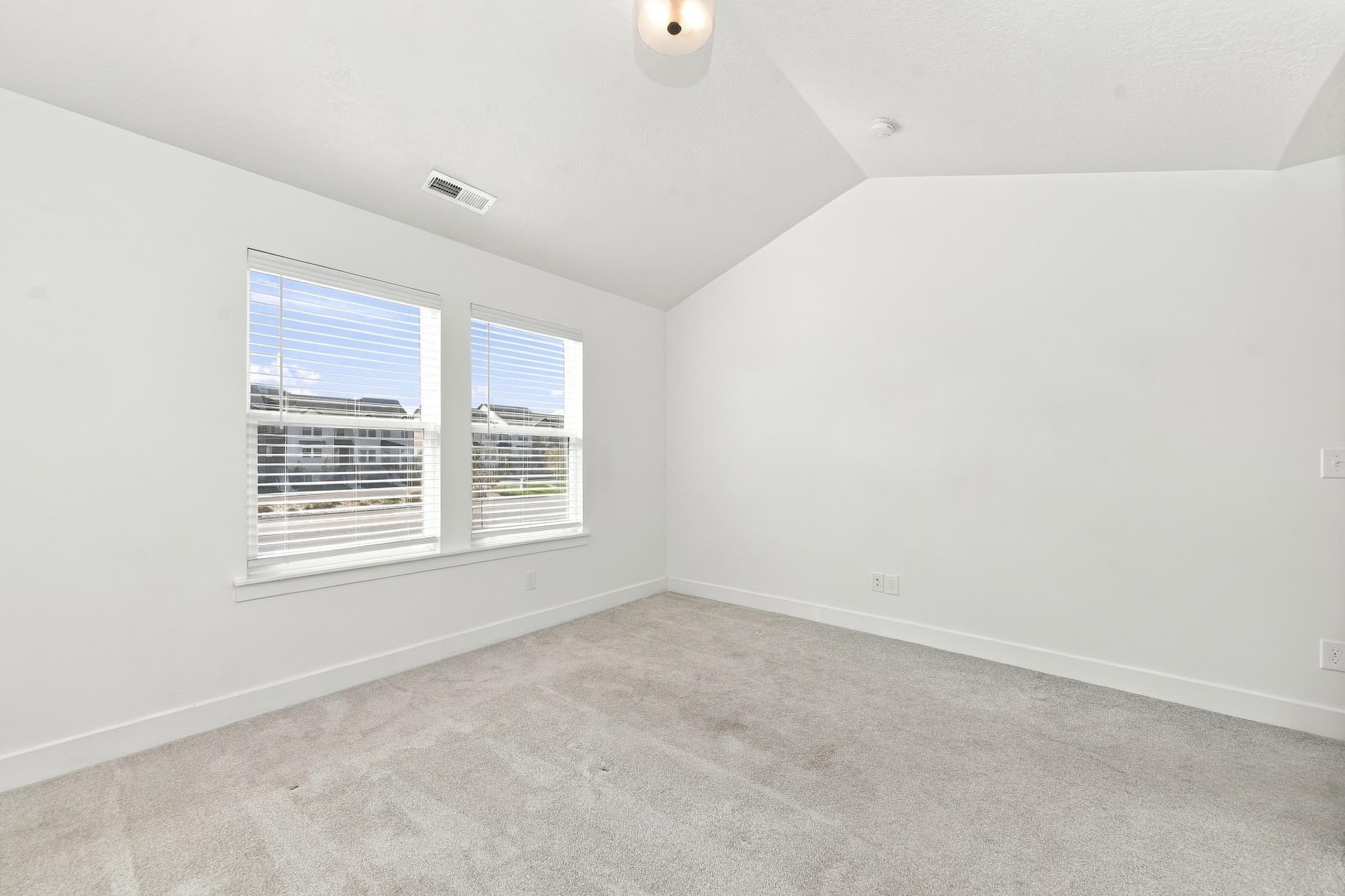 Herriman Townhome: 13941 S Little Ridge Ln