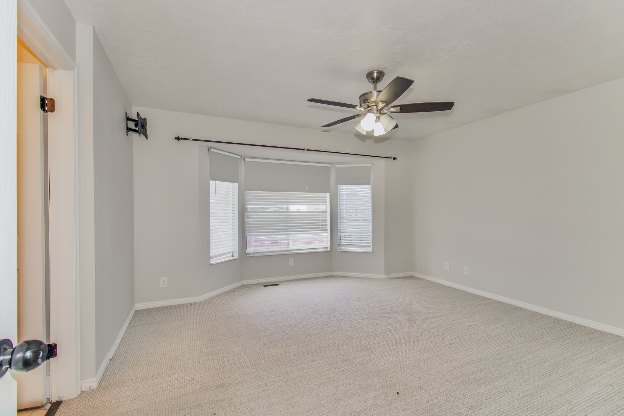 West Jordan House: 8346 S Helenic Ln