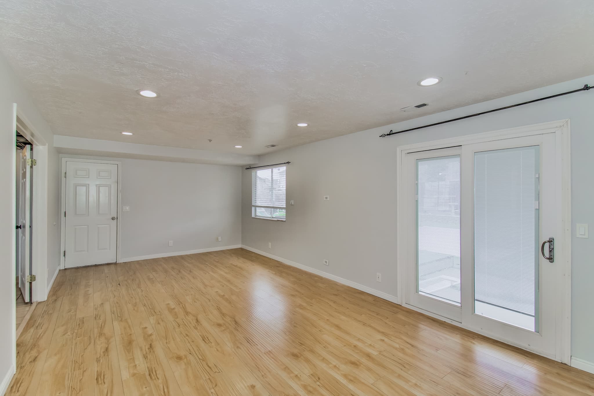 West Jordan House: 8346 S Helenic Ln