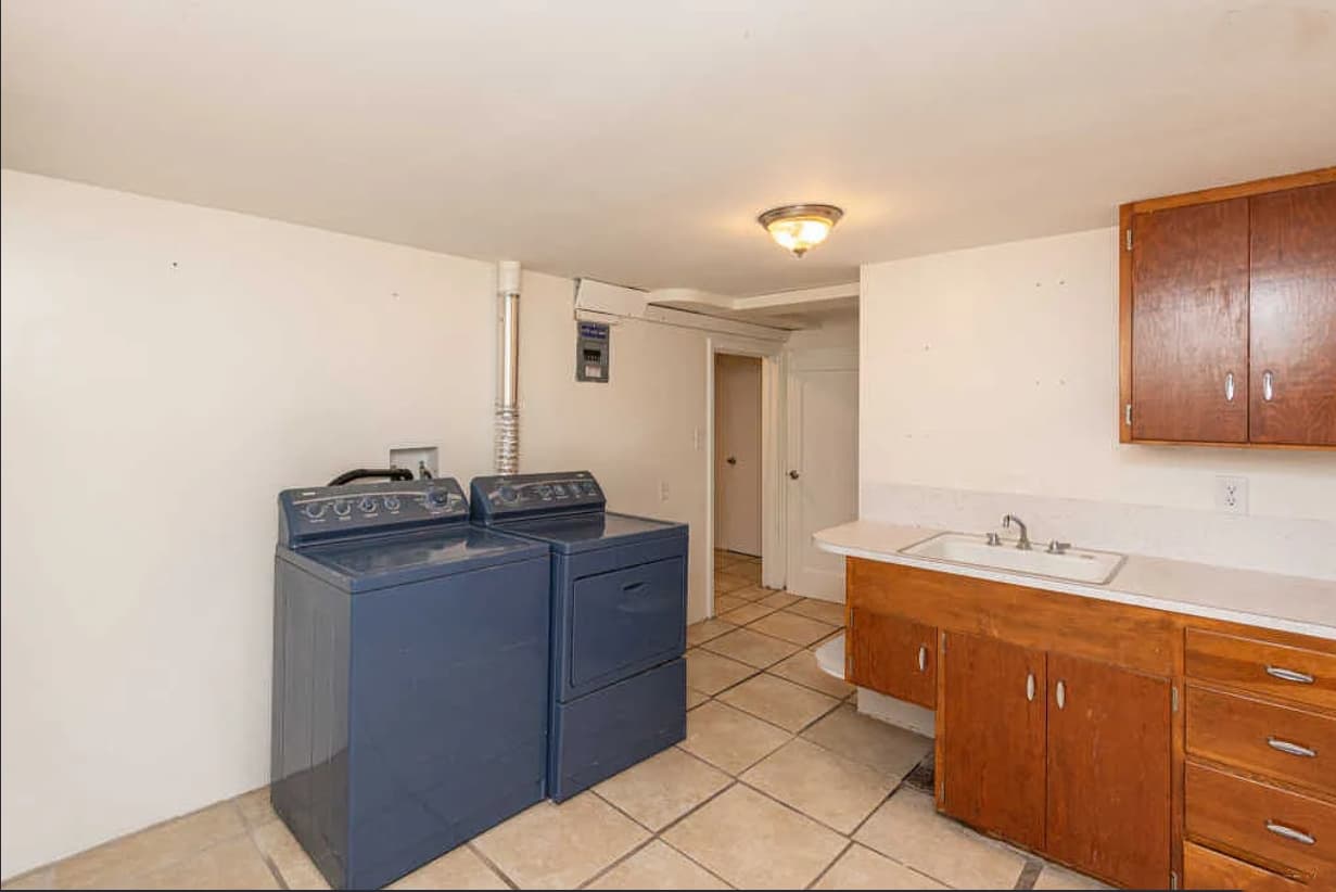 Ogden House: 981 36th St