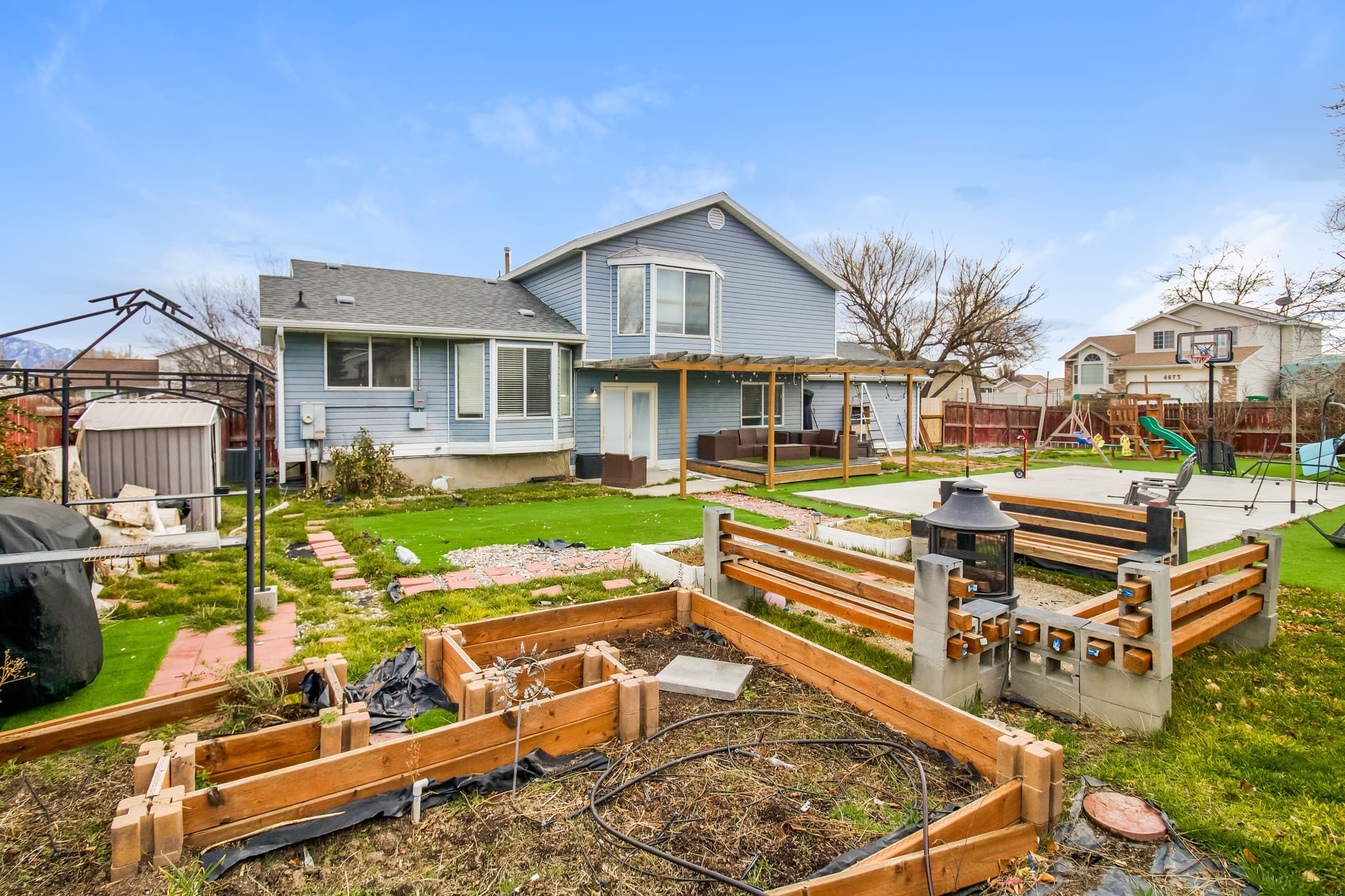 West Jordan House: 8346 S Helenic Ln