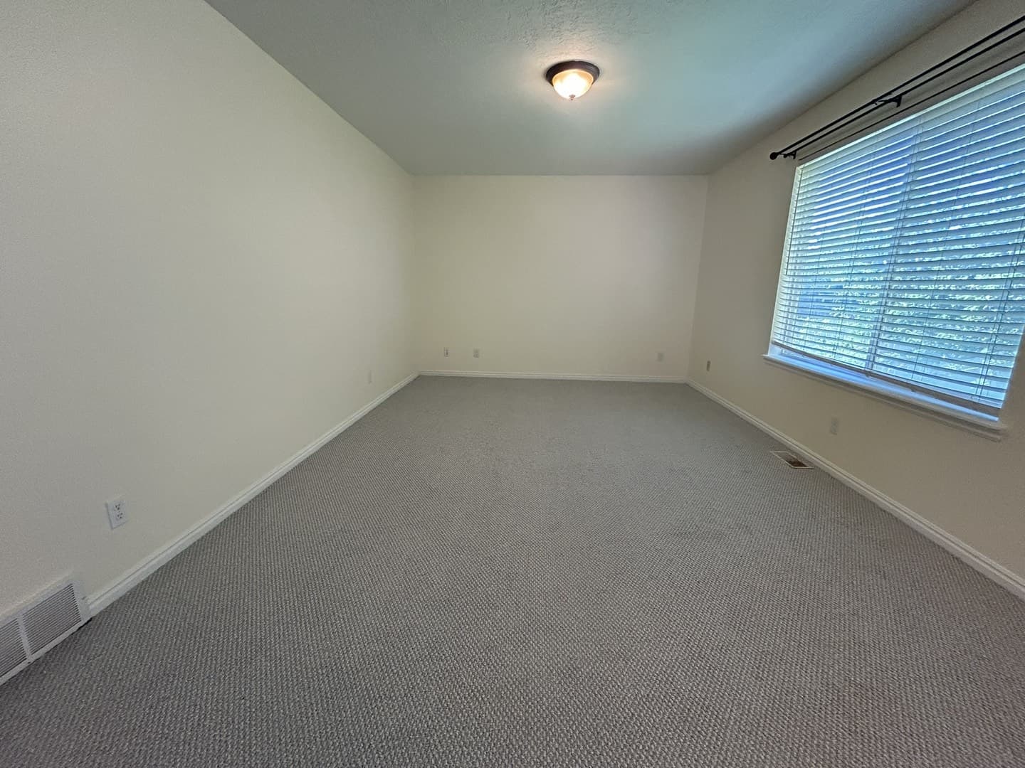Tooele House: 749 Country Club Dr