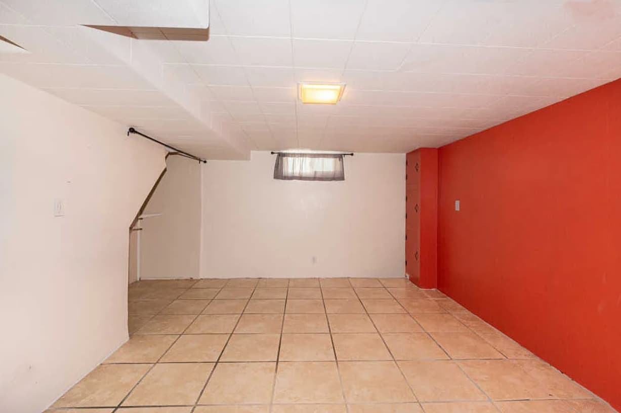Ogden House: 981 36th St