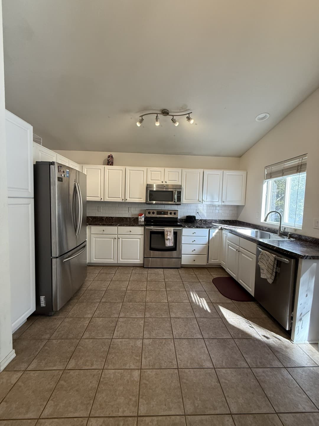 Draper House: 14375 S Lapis Dr