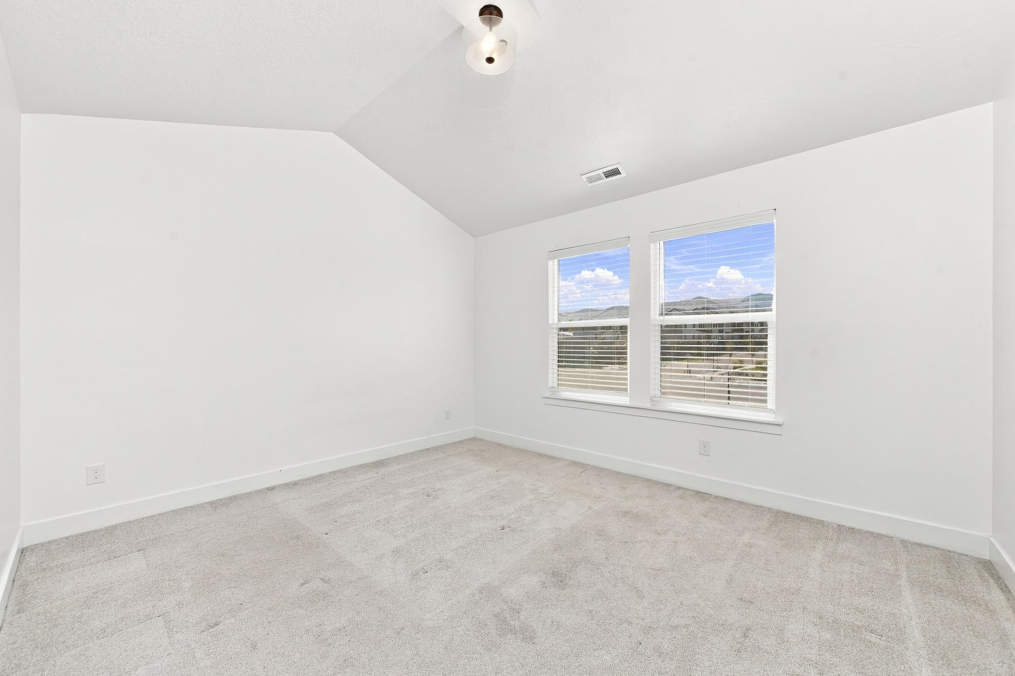 Herriman Townhome: 13941 S Little Ridge Ln