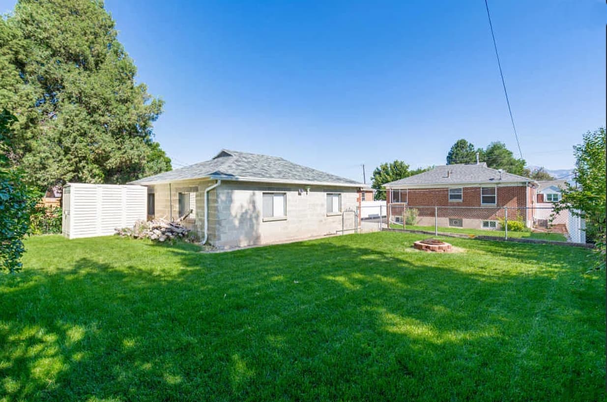 Ogden House: 981 36th St