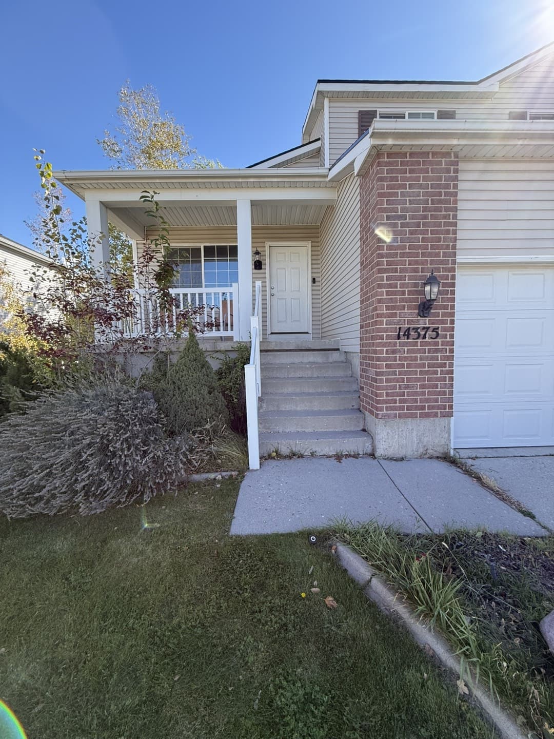 Draper House: 14375 S Lapis Dr