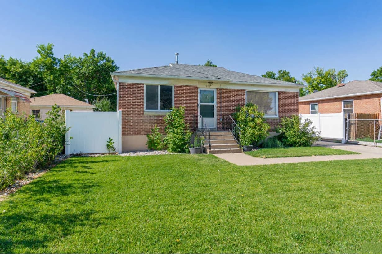 Ogden House: 981 36th St