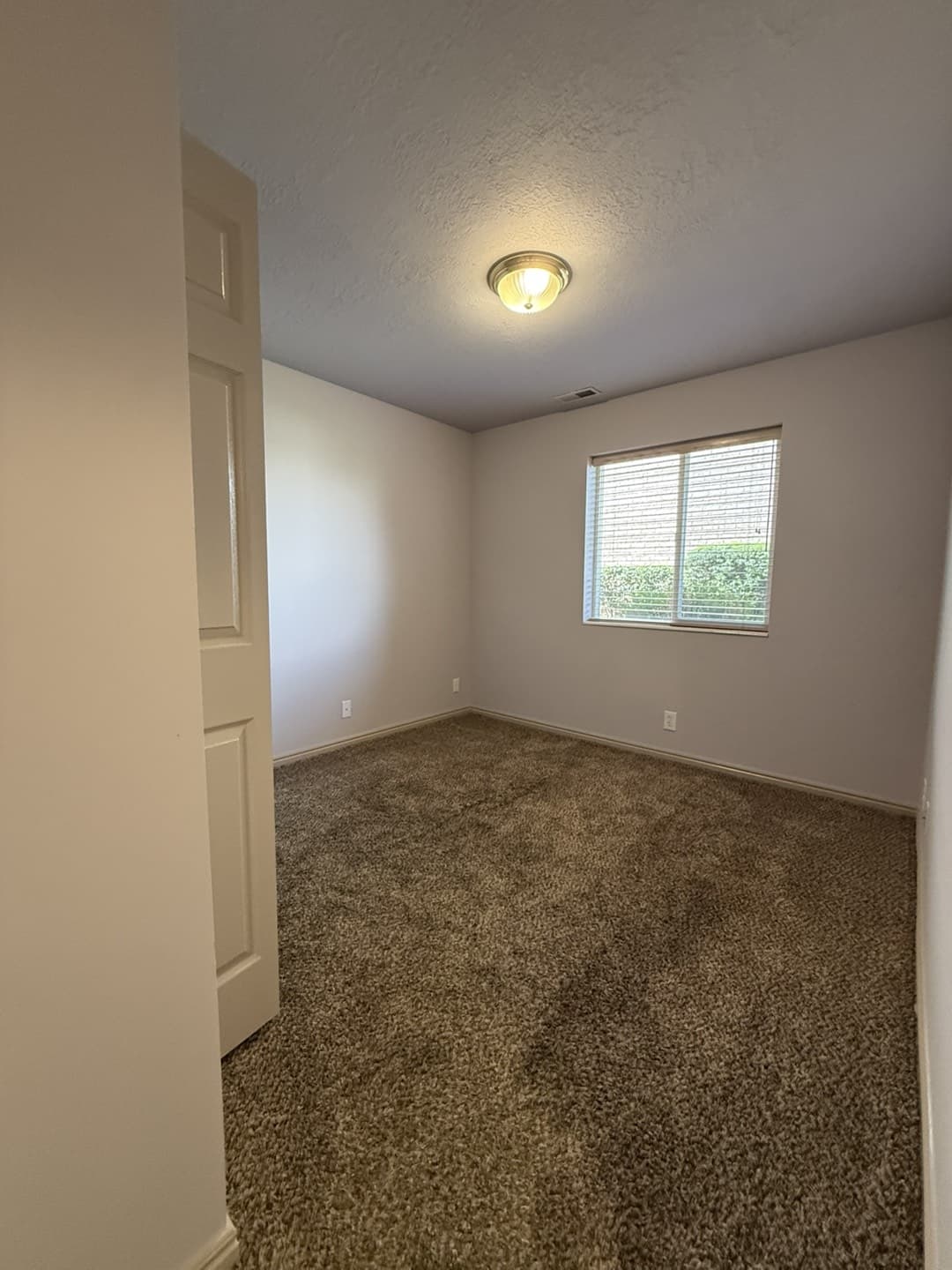 Ogden Condo: 370 W 4900 S