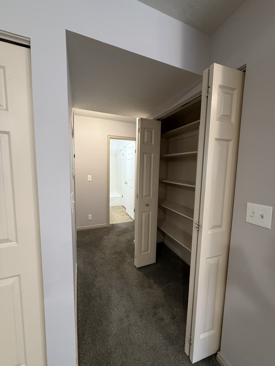 Ogden Condo: 370 W 4900 S