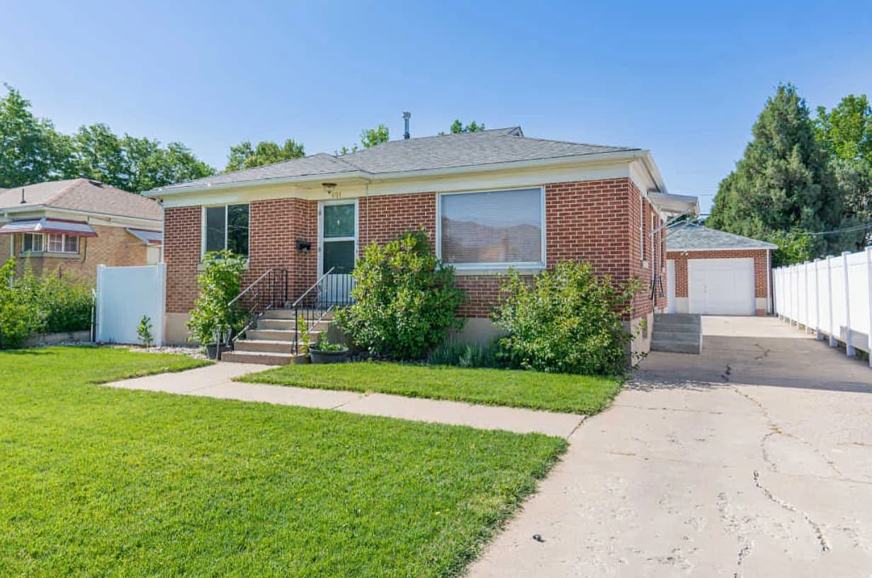 Ogden House: 981 36th St